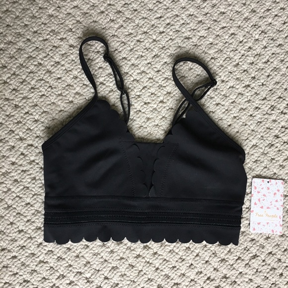 ❌SOLD❌Free People Movement Genesis Bra scalloped - Picture 3 of 6